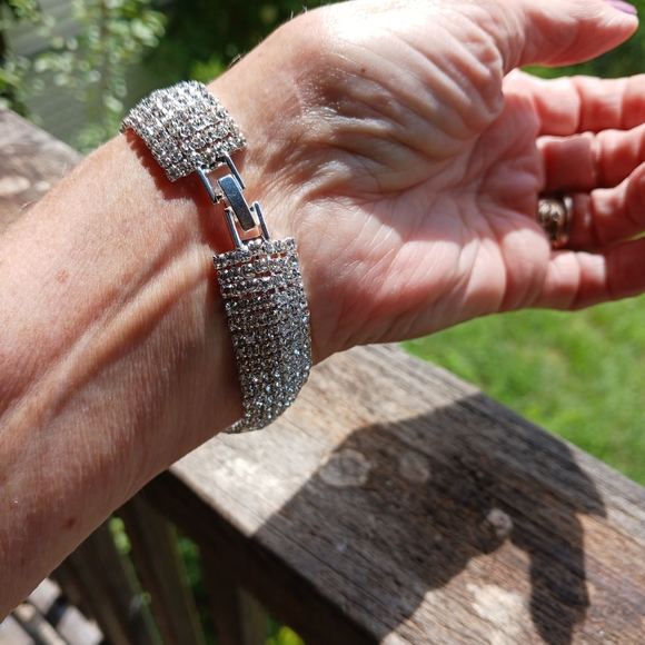 Womans 7 Row CZ Bracelet New - Picture 6 of 10